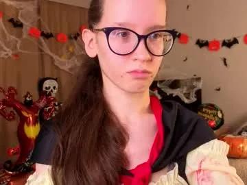 lynettebails on Chaturbate