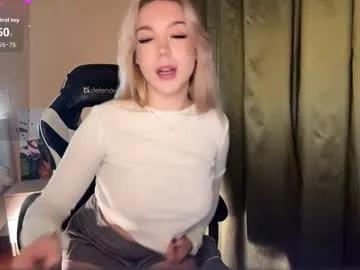 maksisisia on Chaturbate