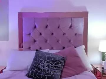 melanie__hills on Chaturbate