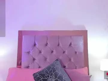 melanie__hills on Chaturbate