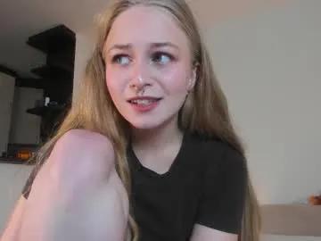 mia_meows on Chaturbate