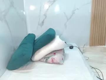 mollyguns on Chaturbate