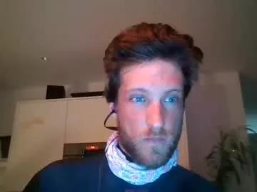 moms_little_monster on Chaturbate