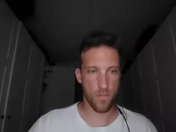 moms_little_monster on Chaturbate