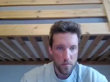 moms_little_monster on Chaturbate