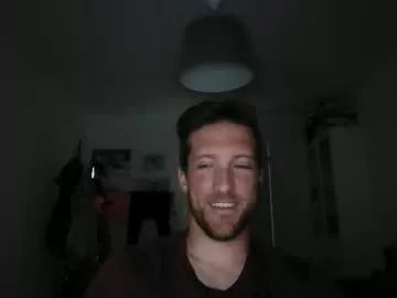 moms_little_monster on Chaturbate