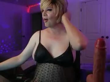 mona_the_milf on Chaturbate