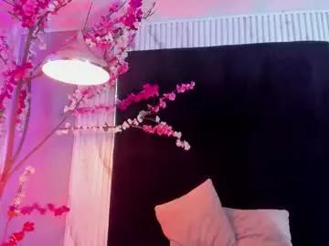 monik_fox_cr on Chaturbate