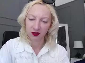 natalie_bitton on Chaturbate