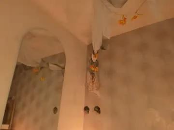 nicolemorelli2 on Chaturbate