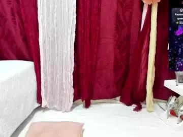 perla_thompson1 on Chaturbate