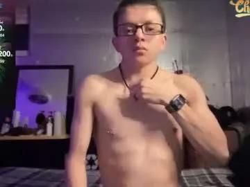 robertcicijr21 on Chaturbate 