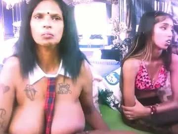 sexyva4u2luv on Chaturbate