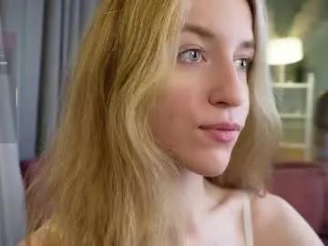 softdreamer_ on Chaturbate