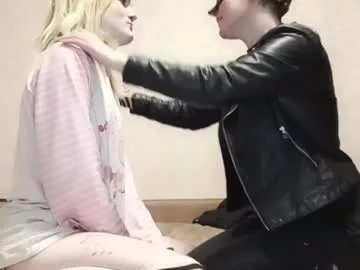 Freechat sweet4t on Chaturbate