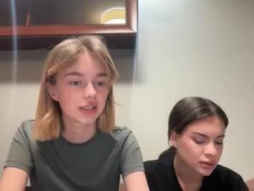 Freechat sweetdesiree_ on Chaturbate