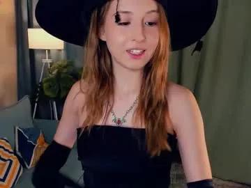 tessiekhanponaphan on Chaturbate