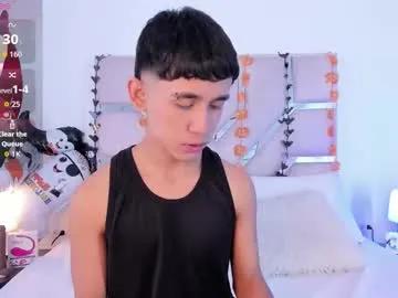 thayler_jones on Chaturbate