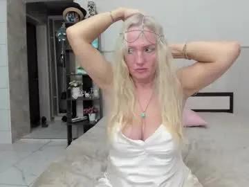 truefoxyyy on Chaturbate