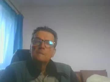 Freechat ulmeni4 on Chaturbate