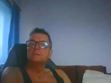 Freechat ulmeni4 on Chaturbate