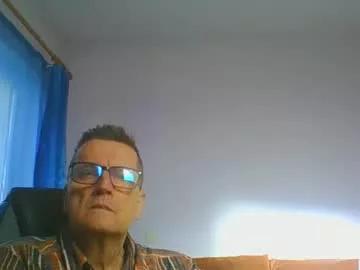 Freechat ulmeni4 on Chaturbate