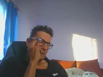 Freechat ulmeni4 on Chaturbate