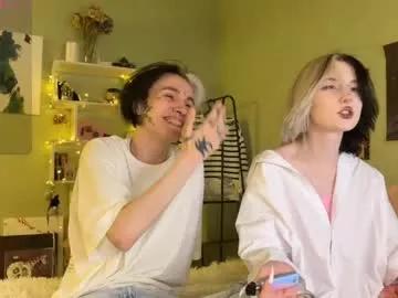 veryraretwins on Chaturbate