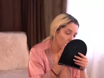victoriamorrone on Chaturbate 