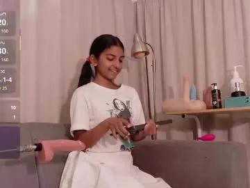 yuliethpetite on Chaturbate