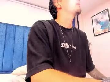 zeta_fox99 from Chaturbate