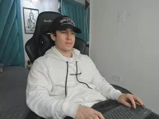 aaron_bain on Flirt4Free 