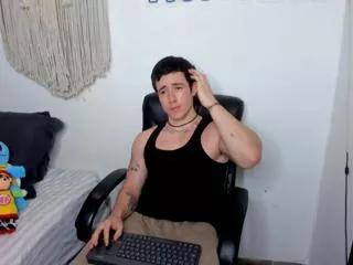 aaron_bain on Flirt4Free 