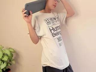 aaron_ez on Flirt4Free 