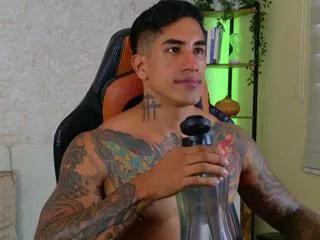 adan_reilly on Flirt4Free 