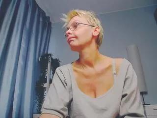 addie_lynn on Flirt4Free 