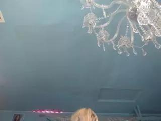 adrianna_fox on Flirt4Free 