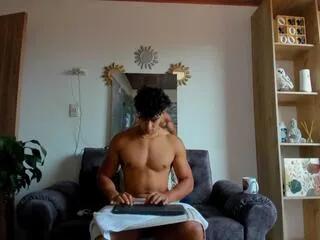 alan_moan on Flirt4Free