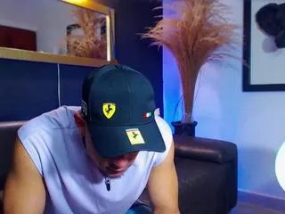 Offline alejo_king on Flirt4Free