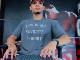 alessandro_kiing on Flirt4Free 