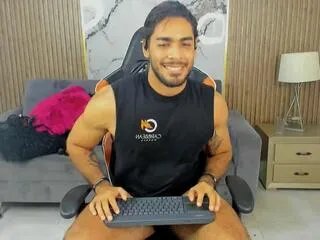 Offline alessio_moretti on Flirt4Free