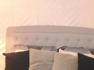 alexandra_skies on Flirt4Free 