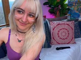 ally_elliot on Flirt4Free