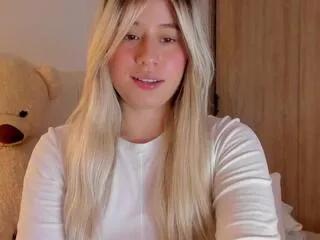 amy_blondes on Flirt4Free 