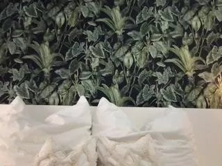 Offline anja on Flirt4Free