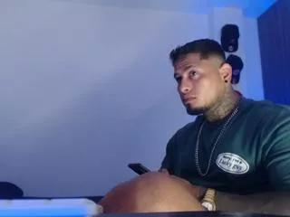 apolo_strongman on Flirt4Free 