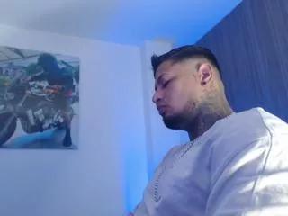 apolo_strongman on Flirt4Free 