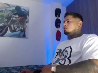 apolo_strongman on Flirt4Free 