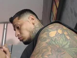 apolo_strongman on Flirt4Free 