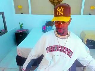 aron_collins on Flirt4Free 
